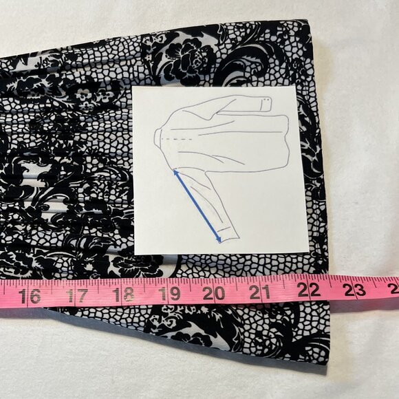 🖤Laura Plus Size 20 Floral Ruffle  long sleeve Blouse - Elegant & Flow - Picture 12 of 13